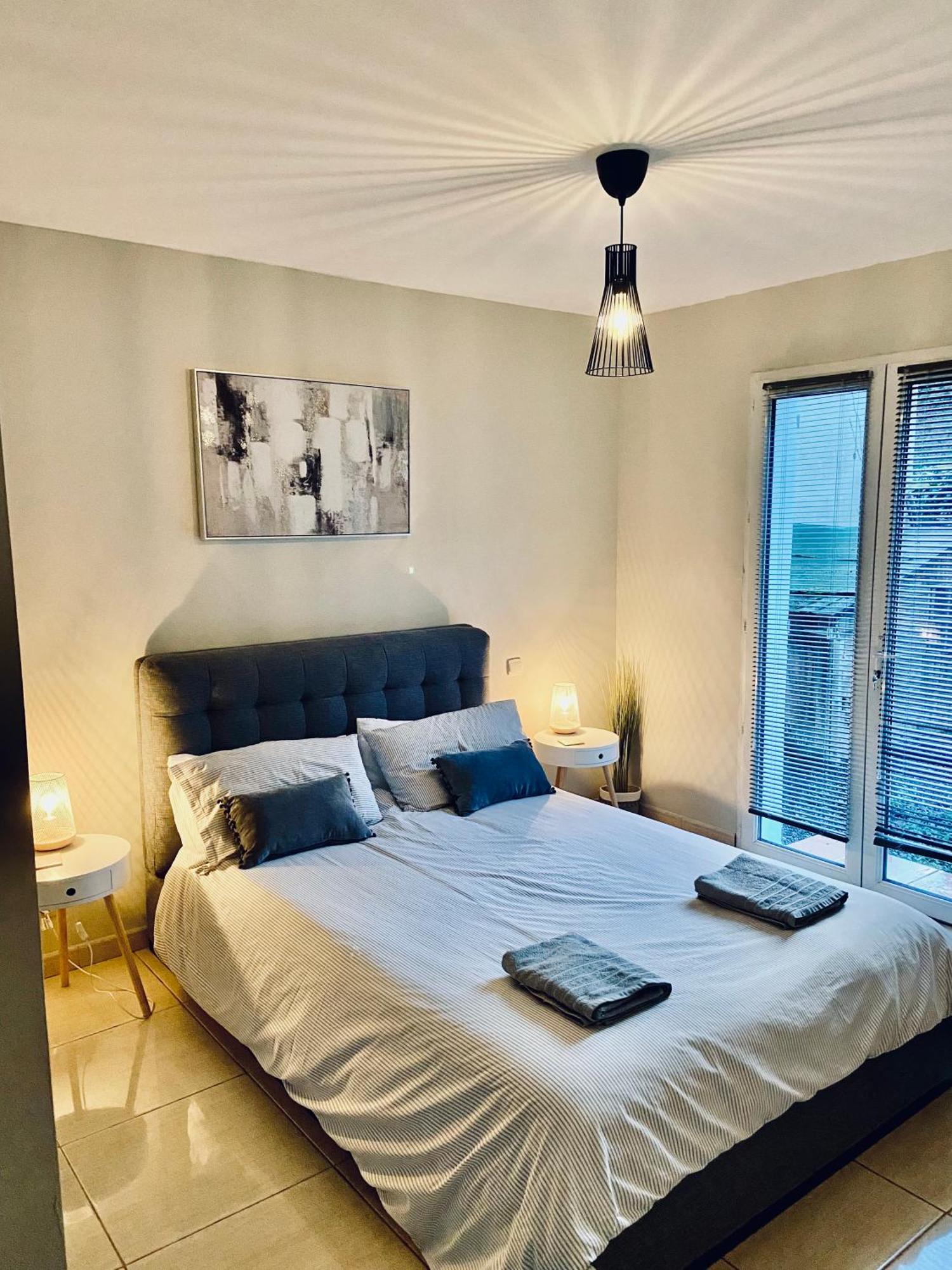 Private Riverside Villa With Breathtaking Views Axat Luaran gambar
